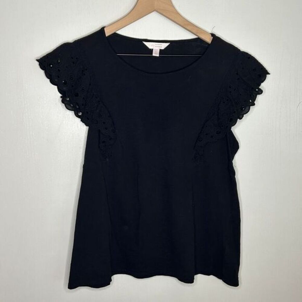 Lauren Conrad Black Eyelet Lace Flutter Sleeve Top Elegant Casual Blouse  A44